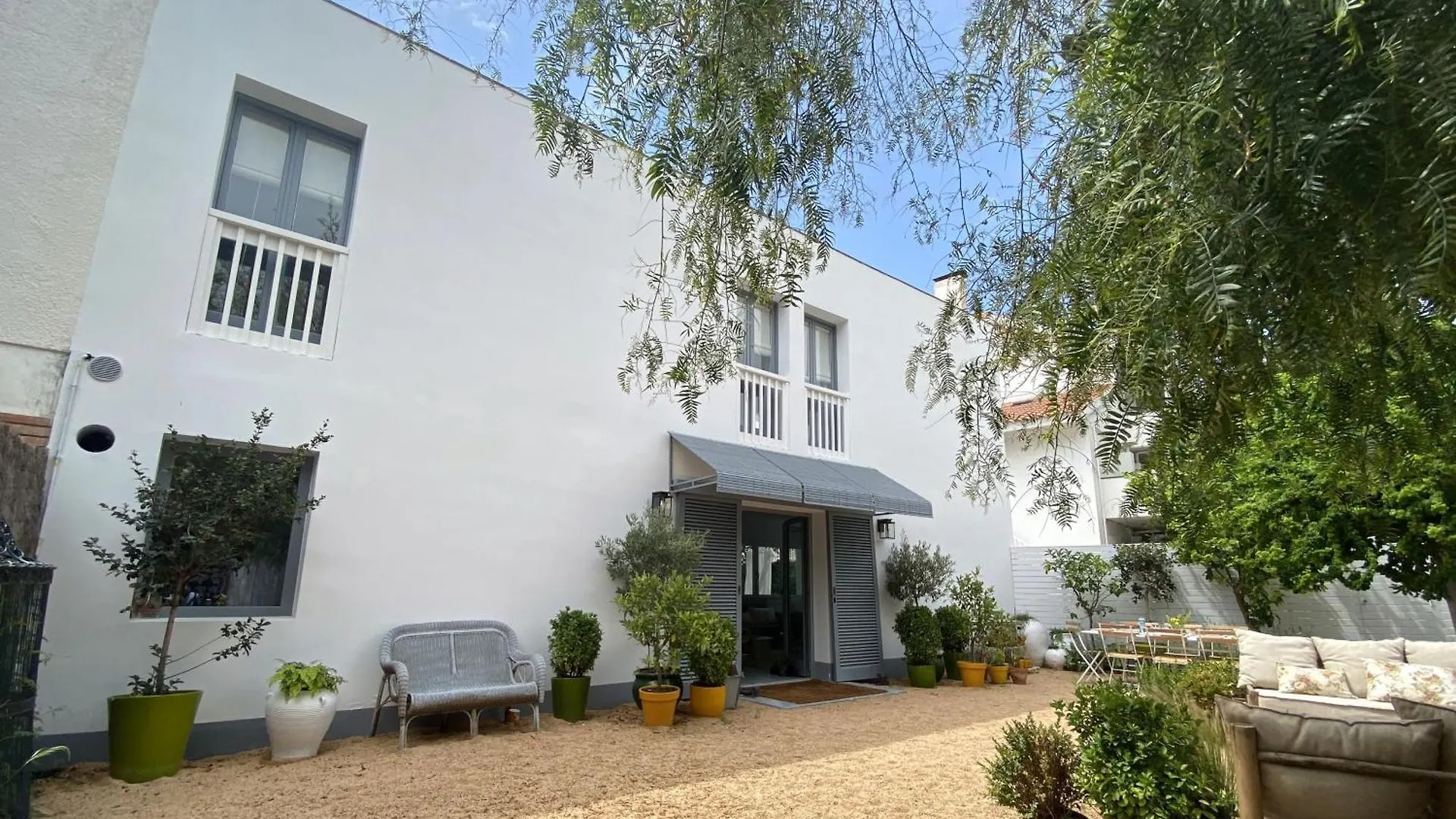 Villa Lacolonial 5 Minutes Walk From Beach And 10 Minutes From Center Design Sitges